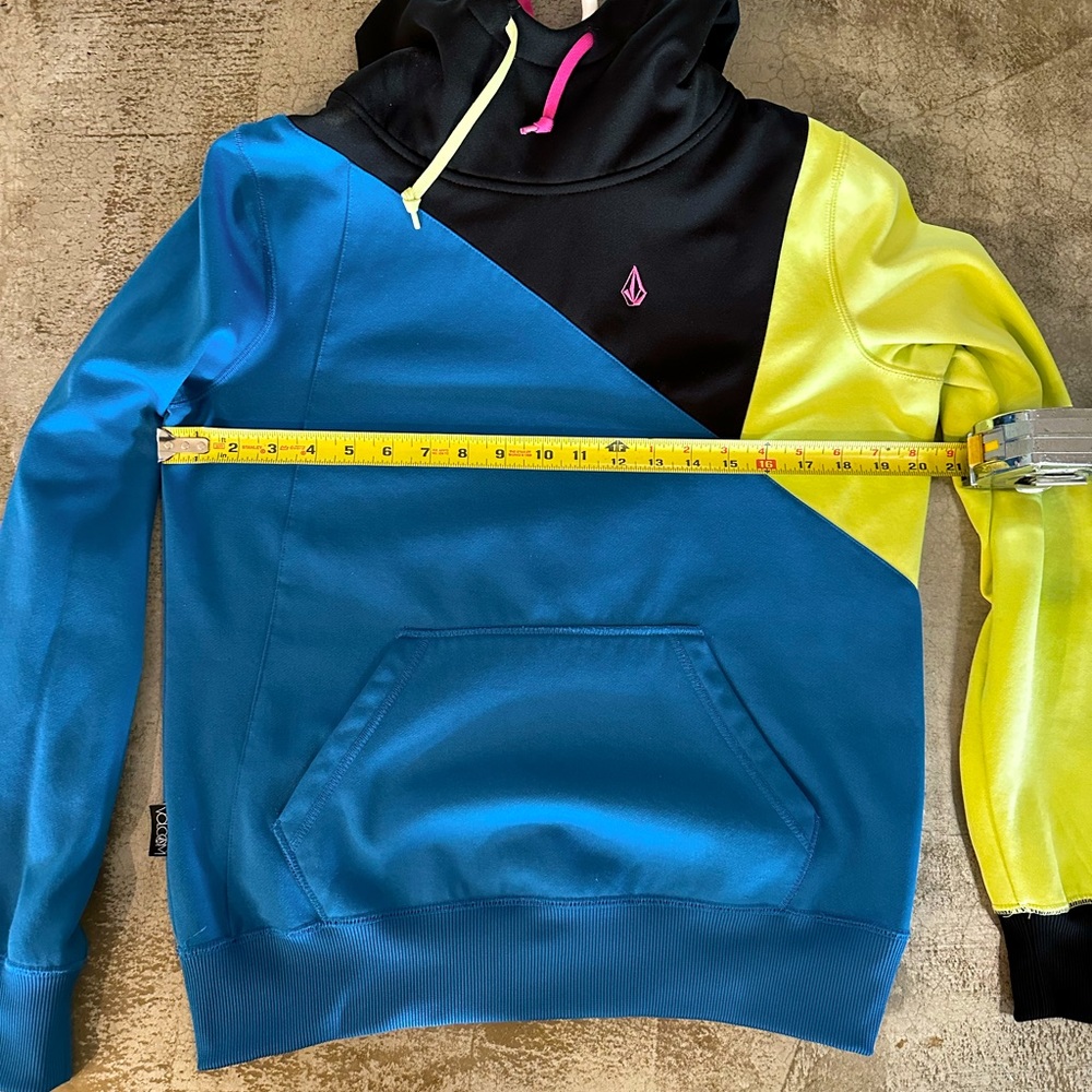 Volcom Hoodie - Picture 5 of 6